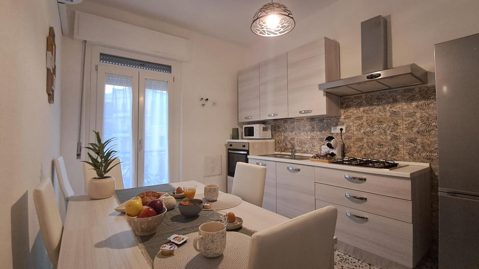 Giomari House Apartment Cagliari Bagian luar foto