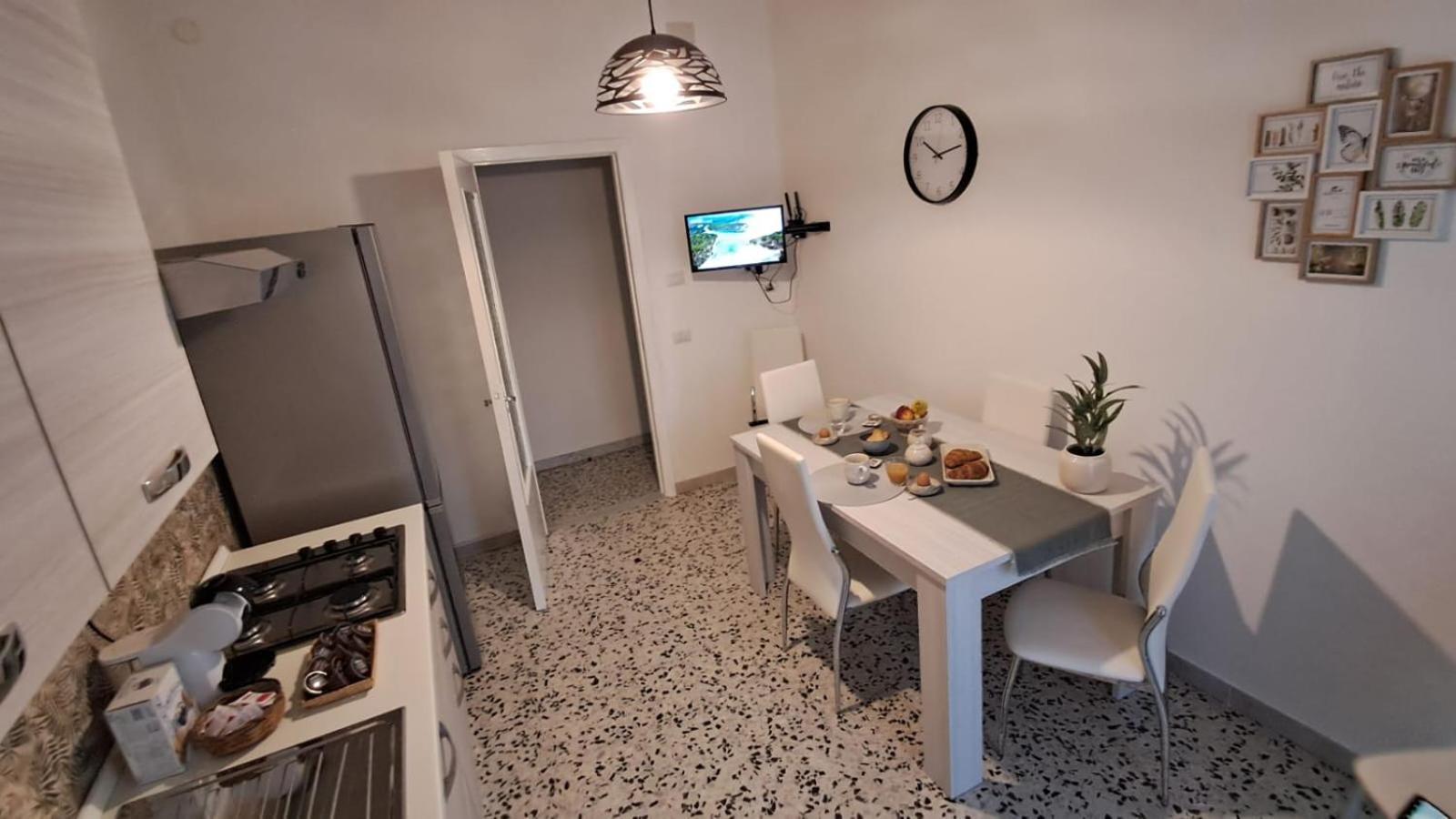 Giomari House Apartment Cagliari Bagian luar foto